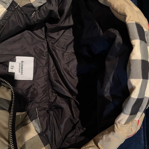 Burberry Kids Puffer Jacket - Beige, Black, Red - Picture 4 of 10